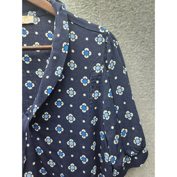 Loft Womens Navy Floral Blouse L Short Sleeve 100% Rayon - Picture 2 of 5